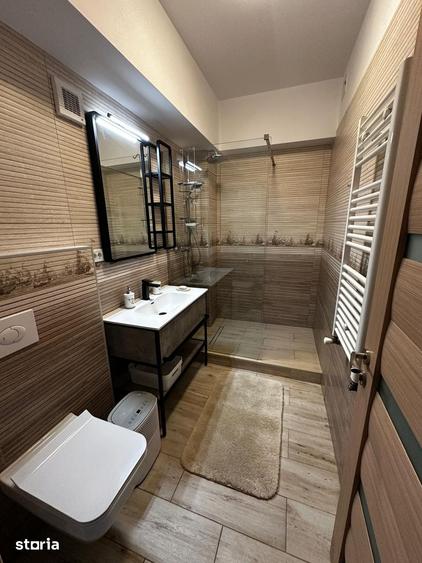 Apartament cu 4 camere decomandat în Centrul Civic