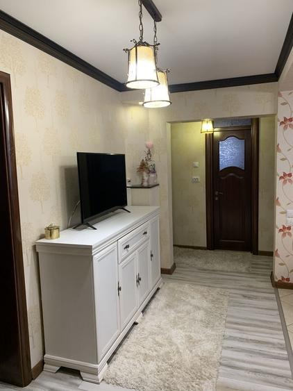 Apartament cu 3 camere decomandat în Nerva Traian