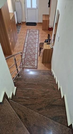 Casă cu Teren 1000 Mp în Central