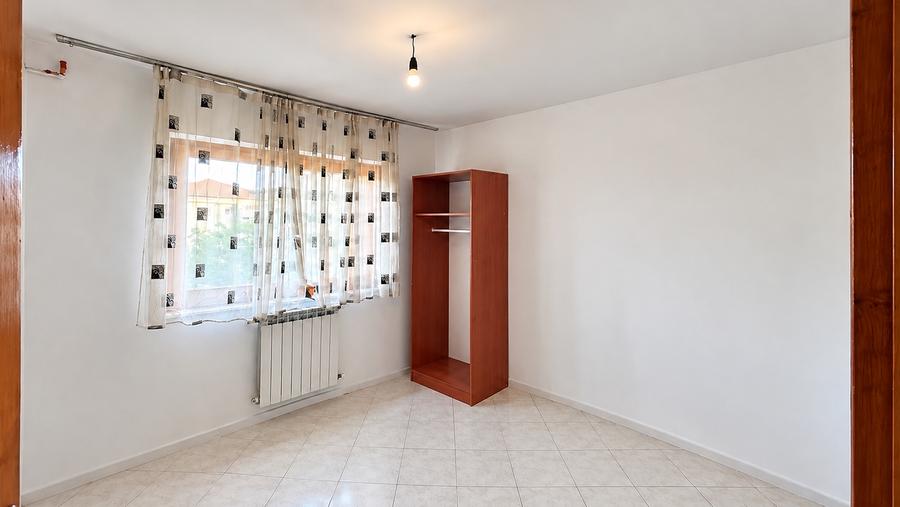 Apartament cu 2 camere decomandat în Rogerius