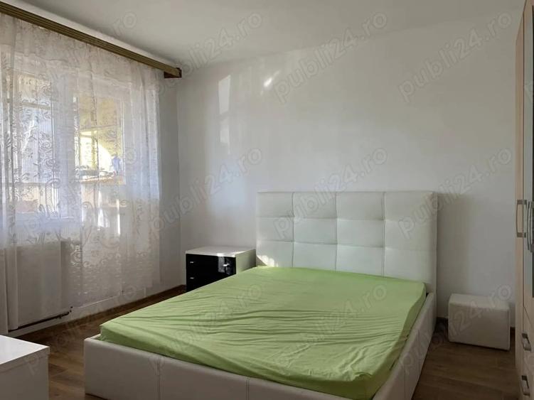 Apartament cu 3 camere decomandat în Apărătorii Patriei