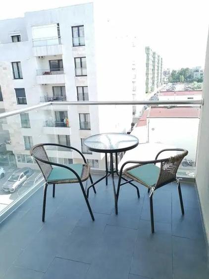 Apartament cu 3 camere semidecomandat în Nord