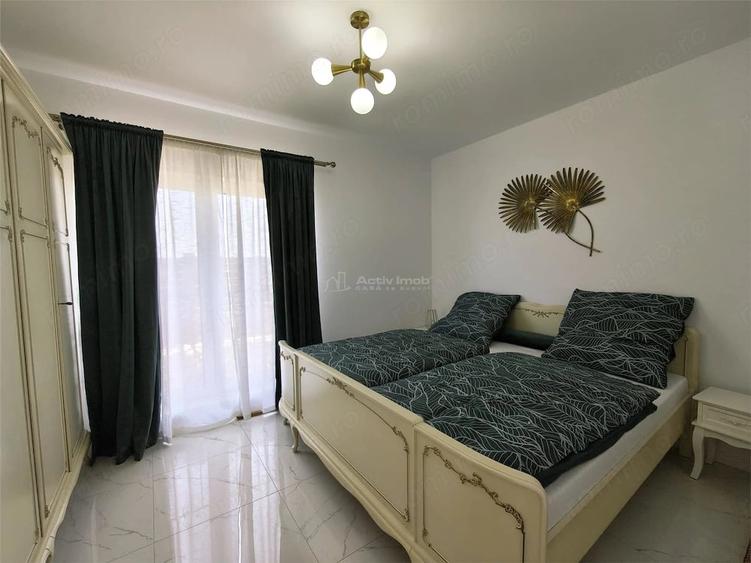 Apartament cu 3 camere semidecomandat în Periferie
