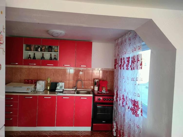 Casă cu 3 camere cu Teren 2700 Mp în Salcia