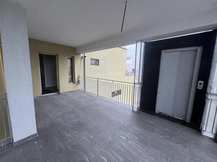 Apartament cu 2 camere decomandat în Gruia