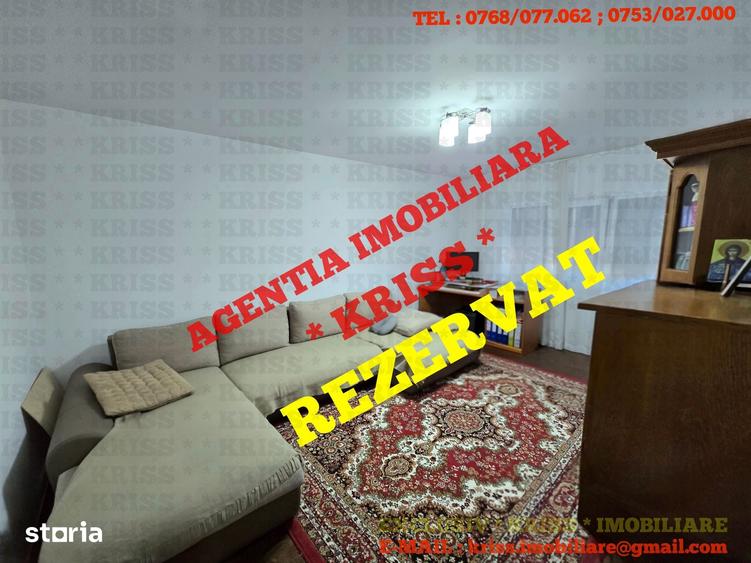 Apartament cu 3 camere decomandat în Central