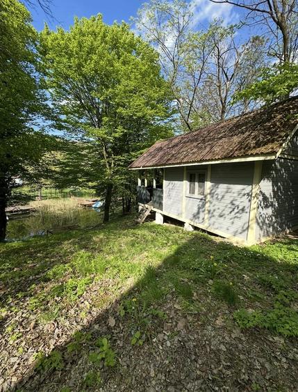 Cabana Casuta din lemn cu ponton privat lac Mujdeni - 1