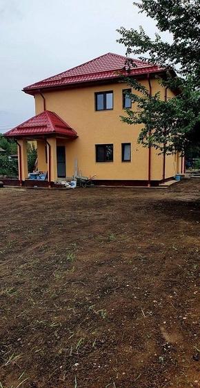 Casă individuală cu 4 camere cu Canalizare în Snagov