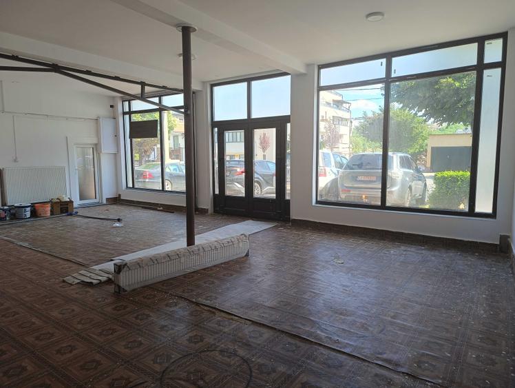 Spațiu comercial, de 70 mp, în Dâmbul Rotund