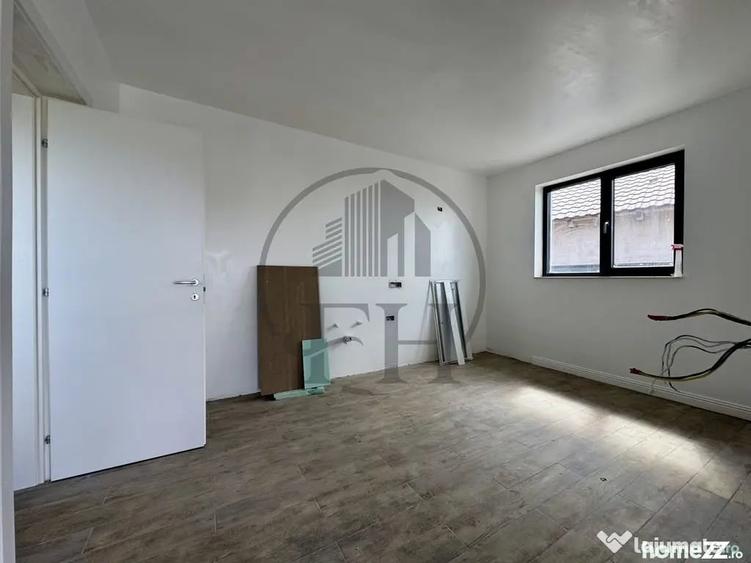 Casă cu 5 camere cu Teren 257 Mp în Valu lui Traian