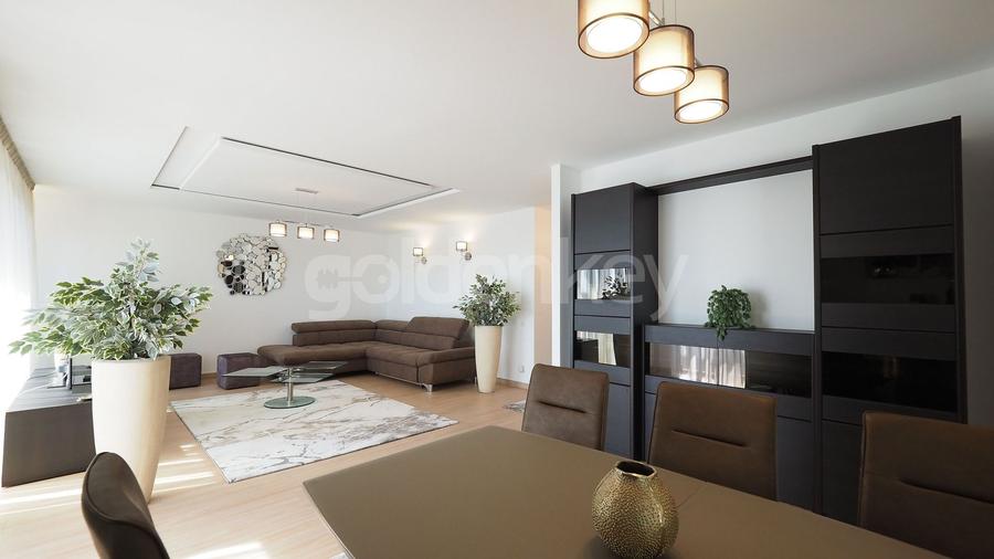 Apartament cu 3 camere semidecomandat, mobilat în Iancu Nicolae