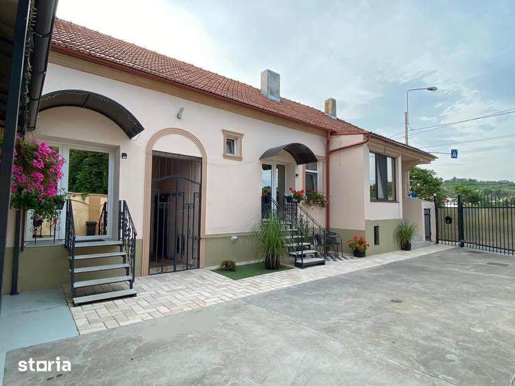 Casă cu 5 camere cu Teren 380 Mp în Central