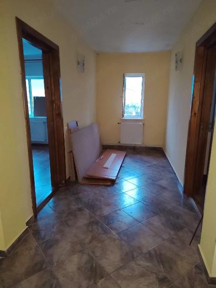 Casă cu 5 camere cu Teren 300 Mp în Nord