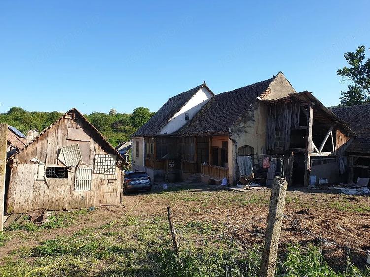 Casă cu 4 camere cu Teren 1075 Mp în Bălcaciu