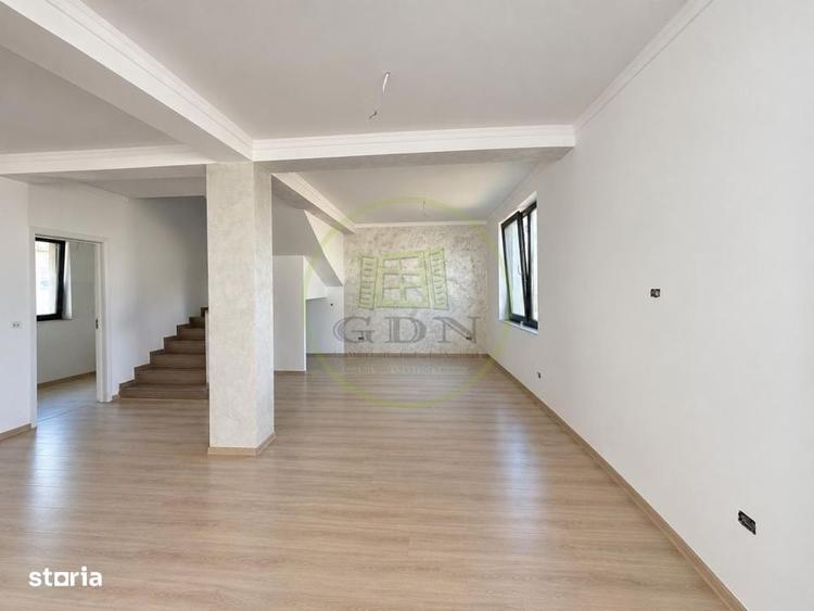 Casă cu 4 camere în Central