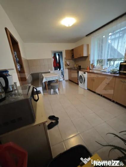 Casă cu 5 camere cu Teren 998 Mp în Central