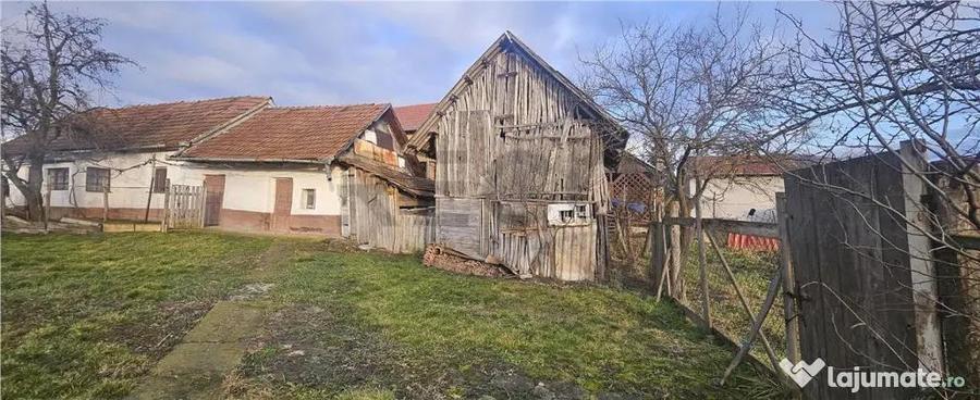 Teren de 2117 mp, în Cetariu