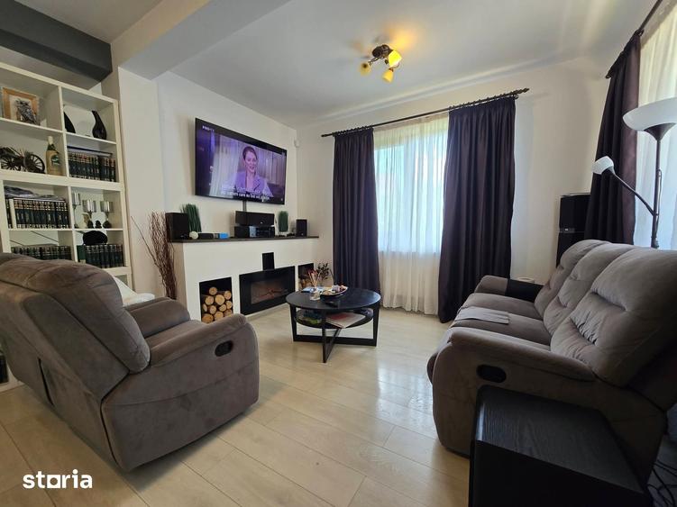 Casă cu 5 camere cu Teren 226 Mp în Fundeni