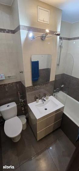 Apartament cu 3 camere decomandat, mobilat în Berceni