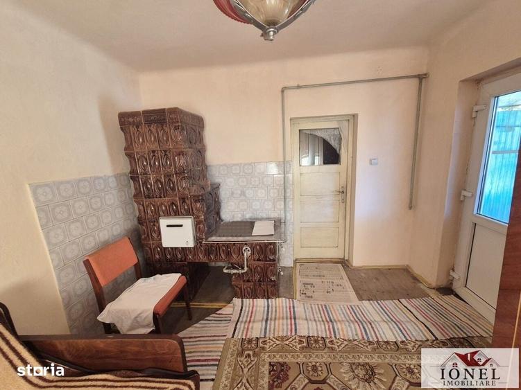 Casă cu 3 camere cu Teren 449 Mp în Teiu