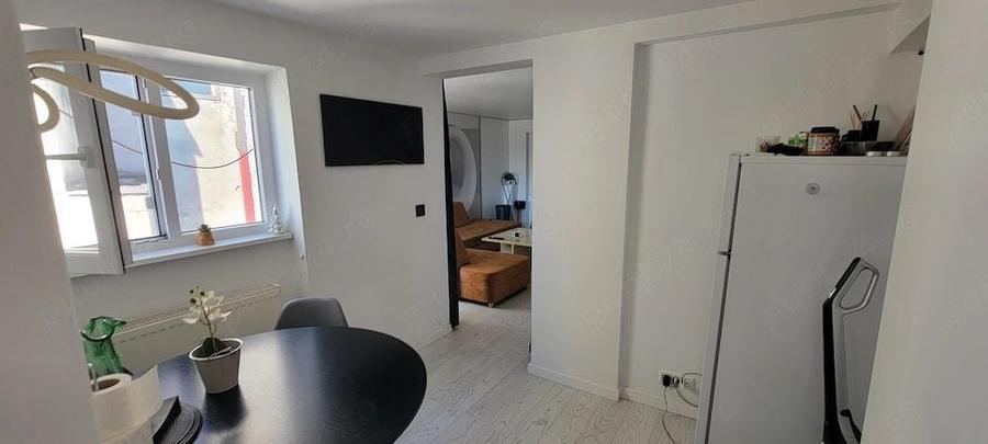 Apartament cu 2 camere semidecomandat în P-ța Romană