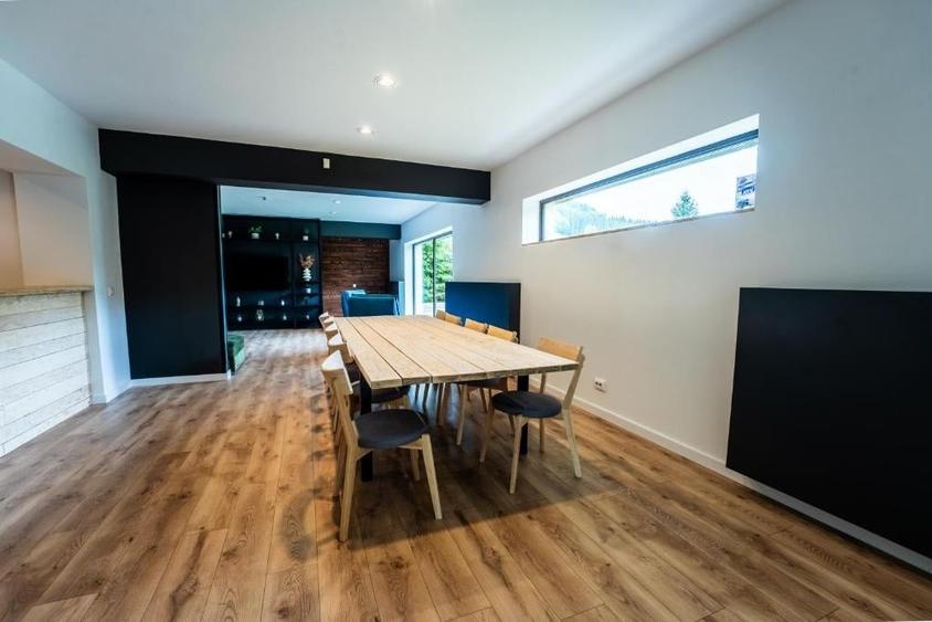 Casă individuală cu 5 camere cu Teren 625 Mp în Trăisteni