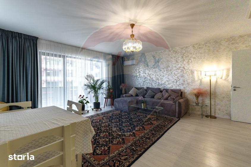Apartament cu 3 camere decomandat în Tractorul