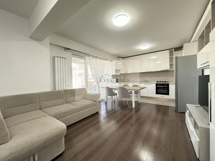 Apartament cu 4 camere decomandat, mobilat în Mărăști