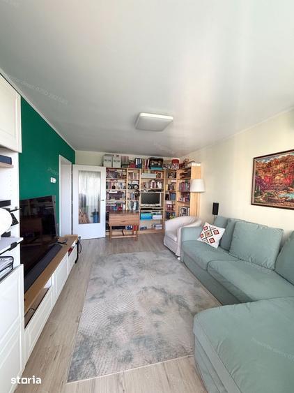 Apartament cu 3 camere decomandat în Titan