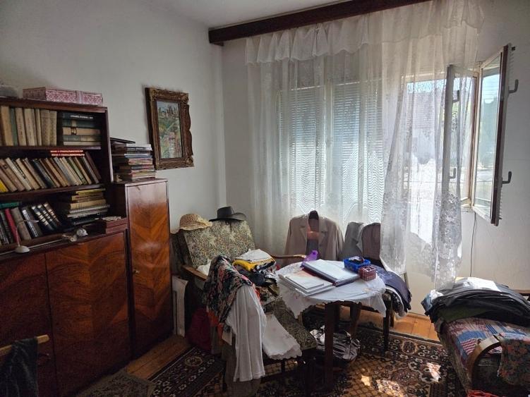 Casă individuală cu 5 camere cu Canalizare în Peciu Nou