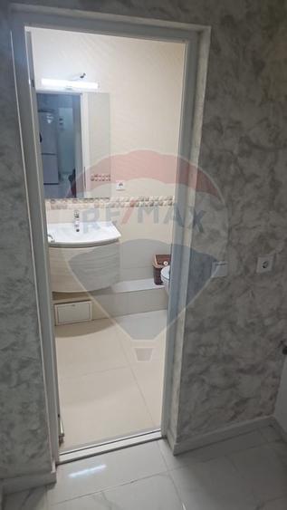 Apartament cu 3 camere de închiriat în zona Ultracentral - 19