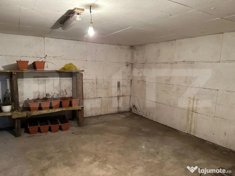 Casă cu 7 camere cu Teren 963 Mp în Purcăreni