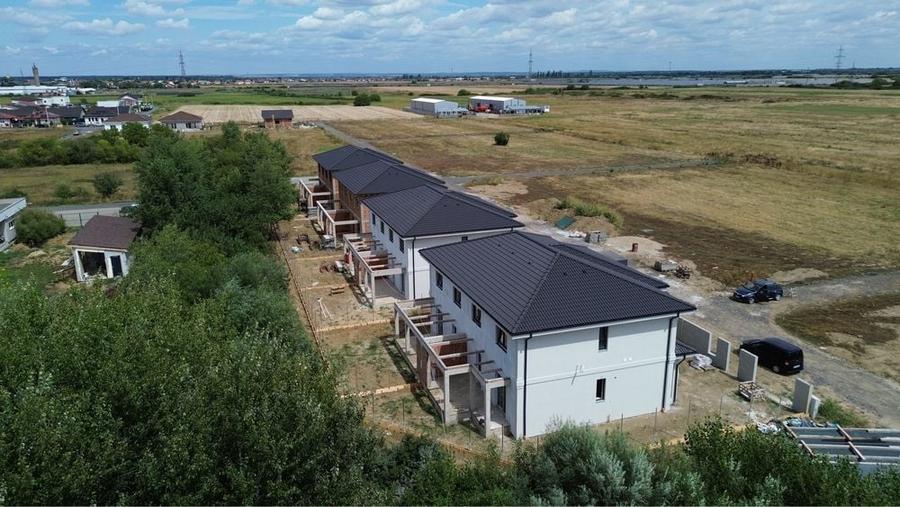 Casă cu 4 camere în Moșnița Nouă