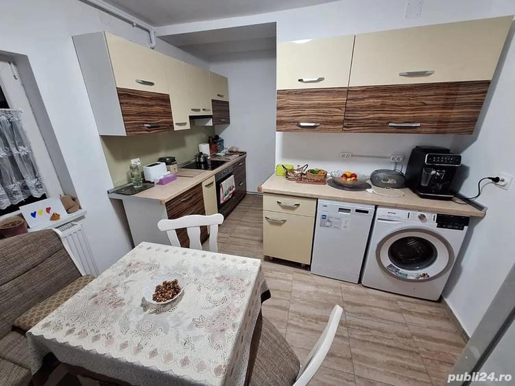 Apartament cu 3 camere decomandat, mobilat în Odobescu