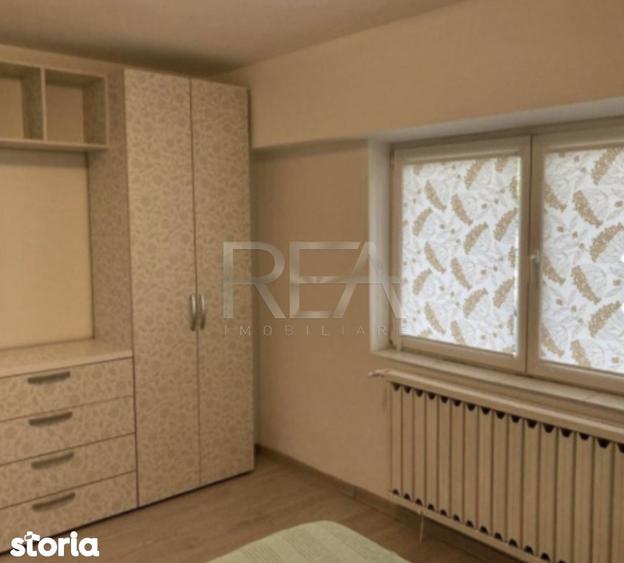 Apartament cu 3 camere semidecomandat, mobilat în 13 Septembrie