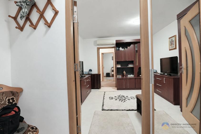 Apartament cu 2 camere semidecomandat în Precista