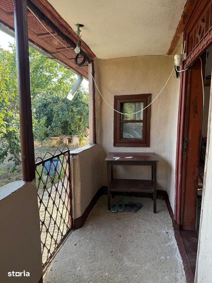 Casă cu 2 camere cu Teren 1029 Mp în Răsuceni