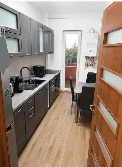 Apartament cu 2 camere decomandat în Giroc