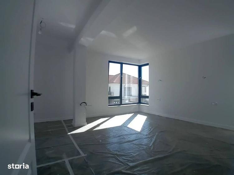 Casă cu 4 camere în Mogoșoaia