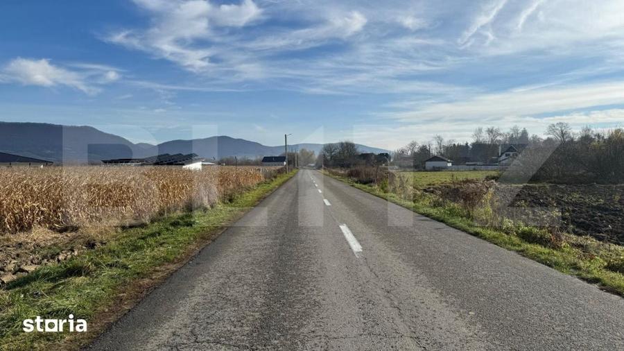 Teren de 5300 mp, în Central