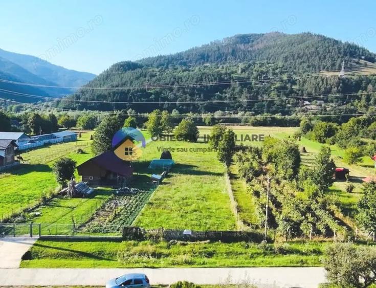 Teren de 3600 mp, în Preluca