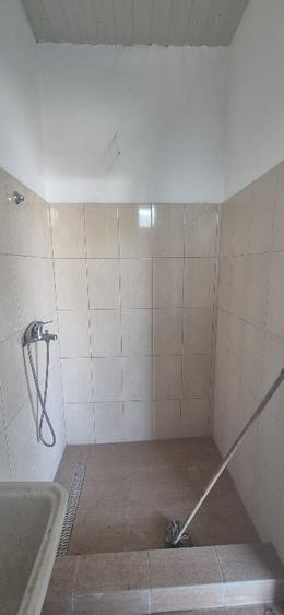 Spațiu comercial, de 500 mp, în Industrială