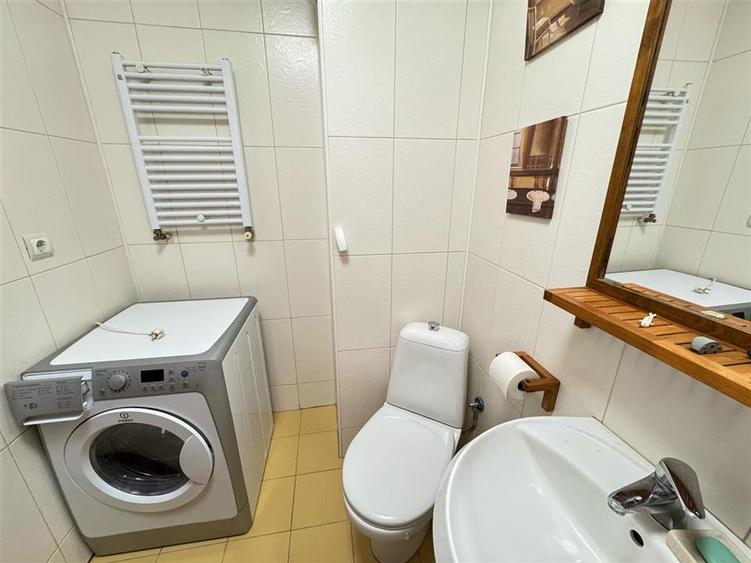 Apartament cu 3 camere decomandat, mobilat în Hipodrom 2