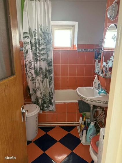 Apartament cu 2 camere decomandat în Triaj