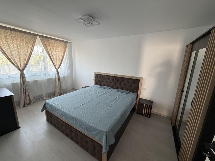 Casă cu 4 camere cu Teren 400 Mp în Central