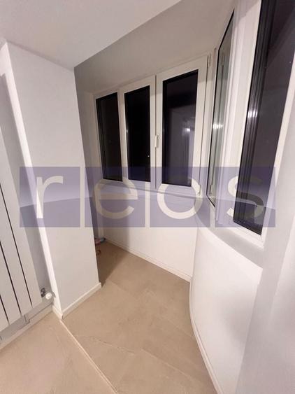 Apartament cu 3 camere decomandat, mobilat în Decebal
