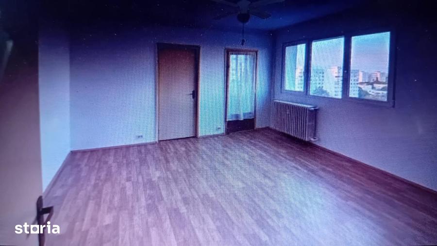 Apartament cu 2 camere decomandat în Titan