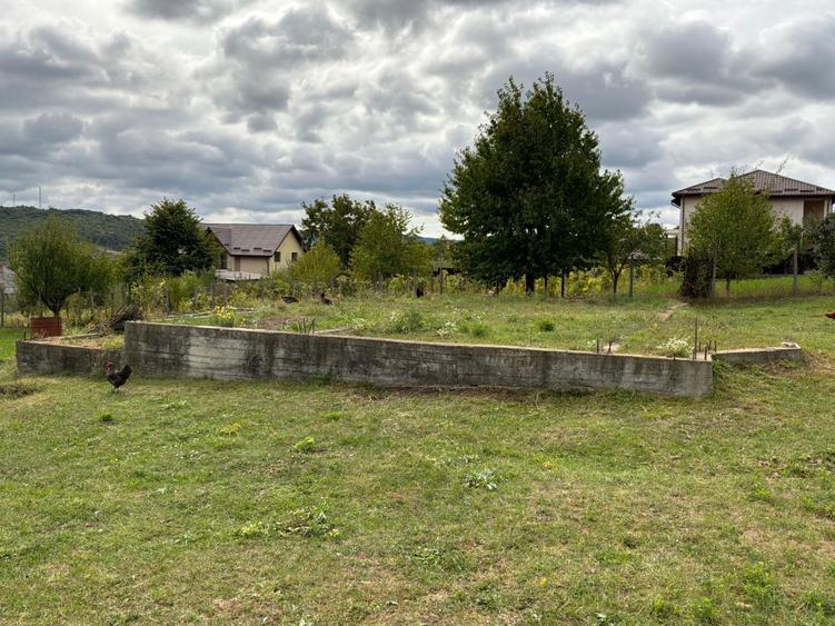 Teren cu temelie de casa 130 m2. - 2
