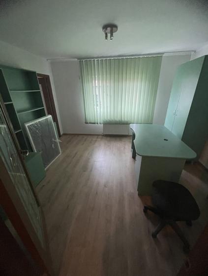Apartament cu 4 camere în Central