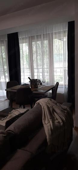 Apartament cu 2 camere decomandat în Valu lui Traian